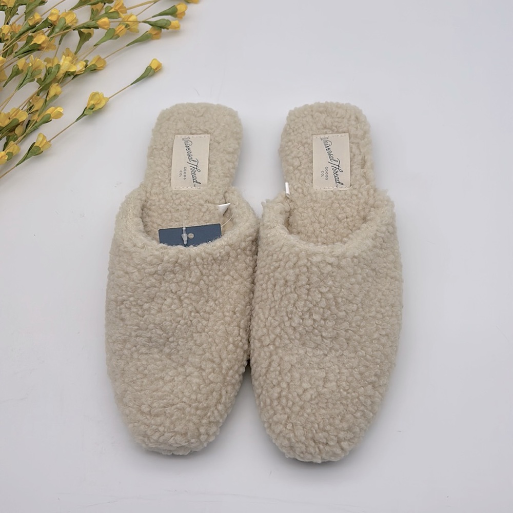 Universal Thread Margot Sherpa Mule Scuffs - Cream Ivory